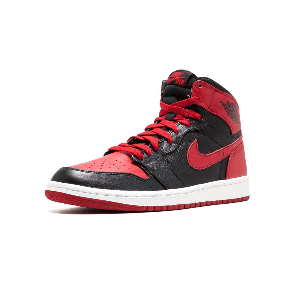 Nike_Air_Jordan_1_Retro_High_Banned_2011_432001_001_03