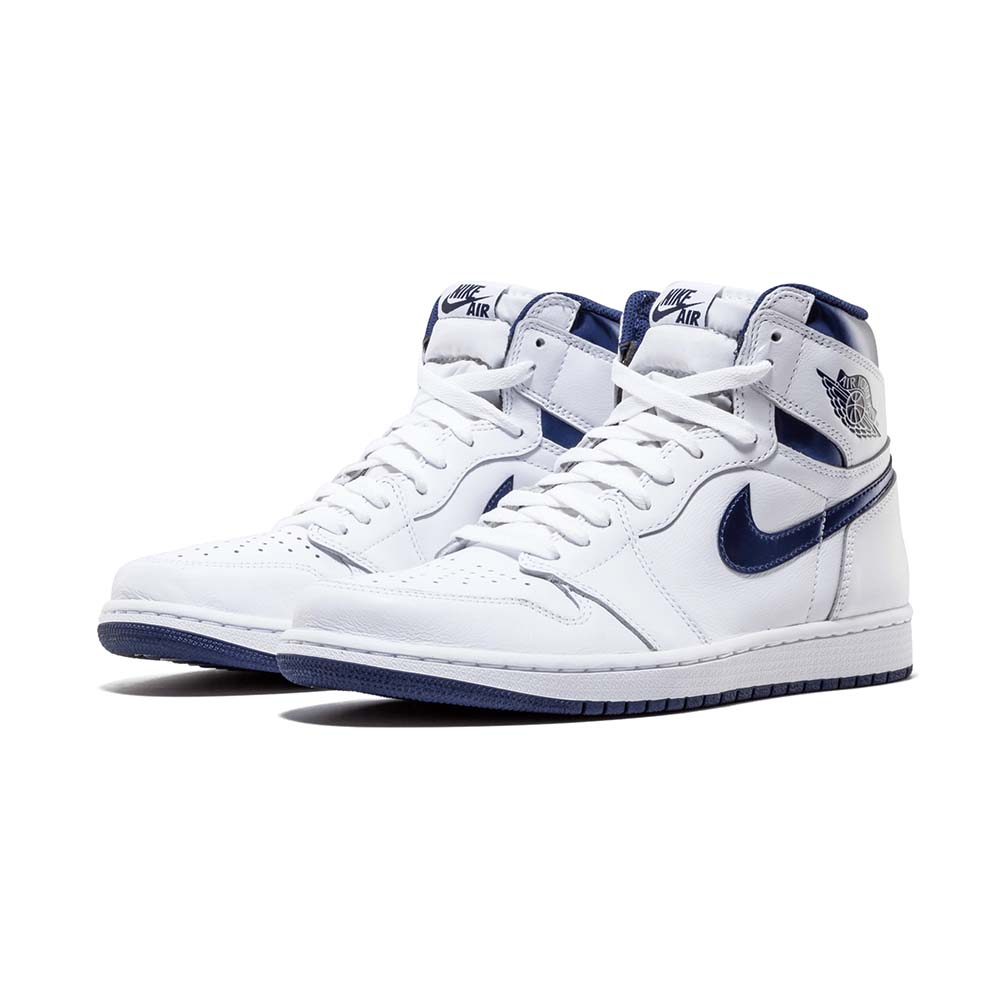 Nike_Air_Jordan_1_Retro_Metallic_Navy_555088_106_01