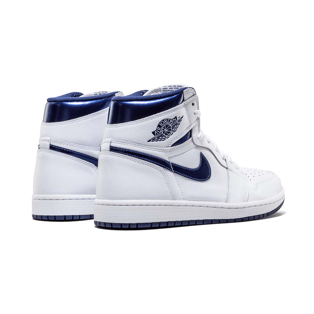 Nike_Air_Jordan_1_Retro_Metallic_Navy_555088_106_02